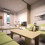 Royce Hotel