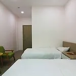 Royce Hotel